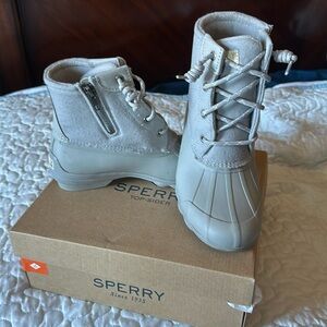 Grey Sherry boots